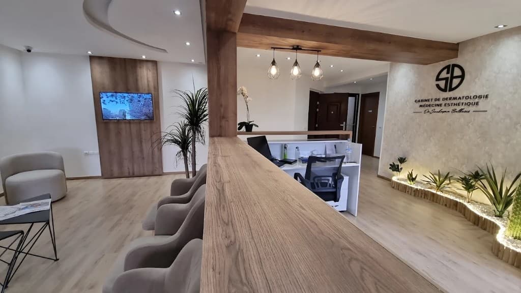 Salle d'attente et TV - Cabinet Dr Belkeziz